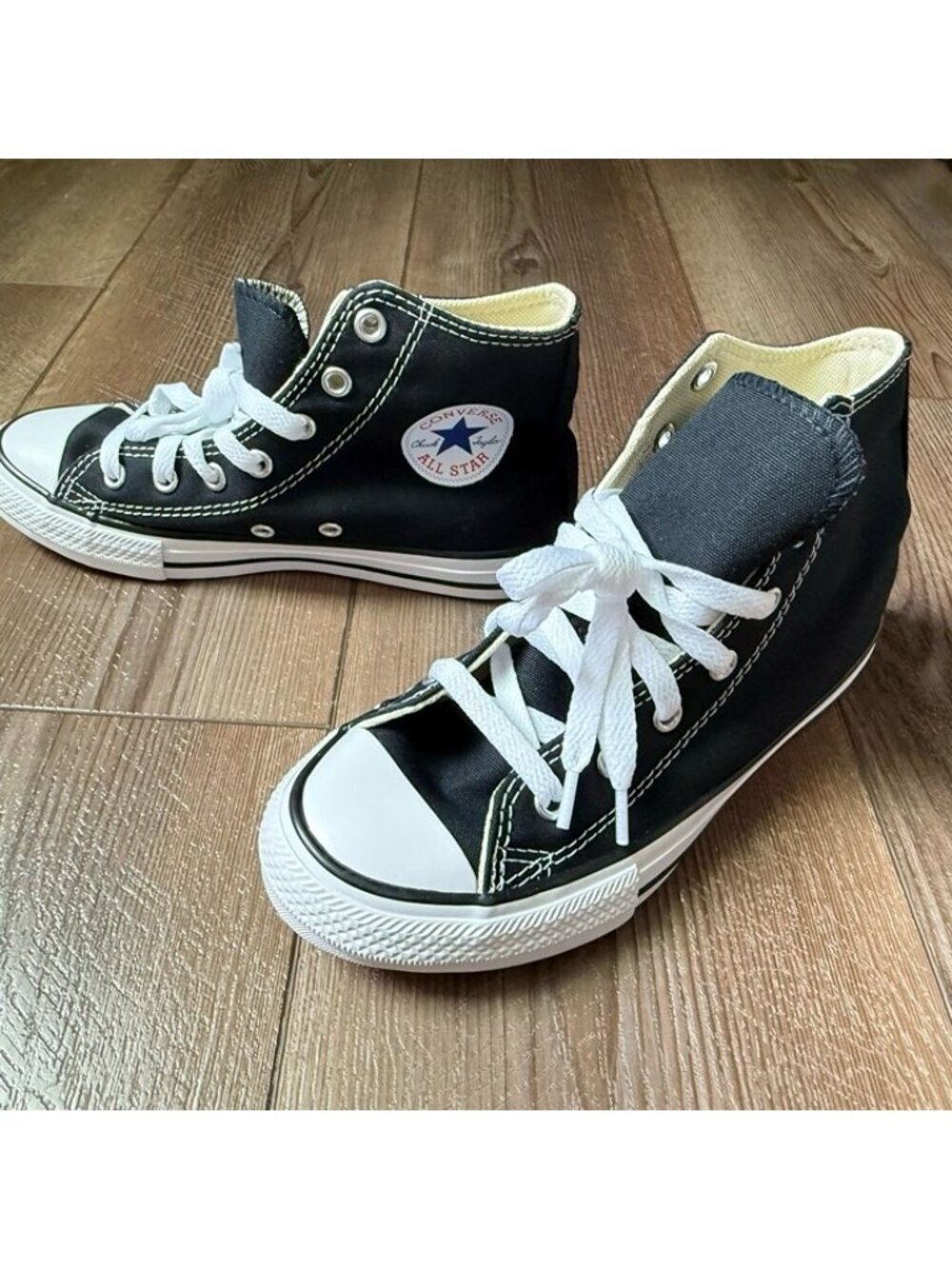 NIB Converse Little Kids Chuck Taylor All Star Canvas 2.5Y